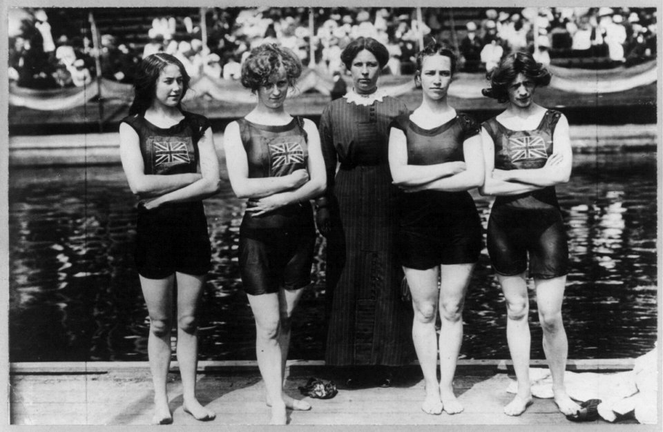 British freestyle relay swim team that won the Olympic gold medal in 1912 LCCN2003677466