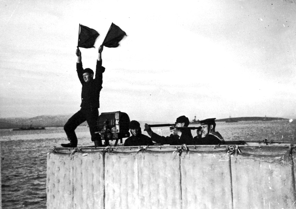 British signaler attached to the ship’s staff taking in a message, WWI (19846537958)