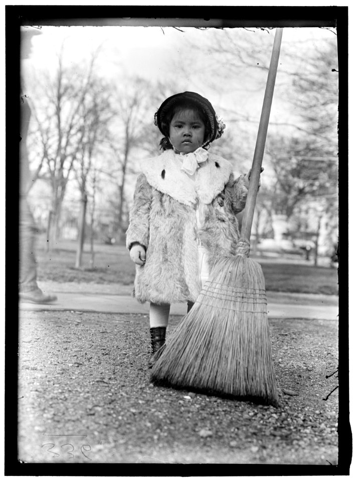 CHILD LCCN2016864431