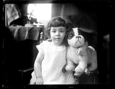 Child with toy dog LCCN2016891312