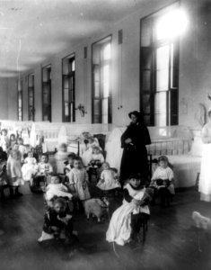 Children at New York Foundling cph.3a23917