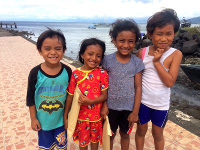 Children in Ternate (28364144329)