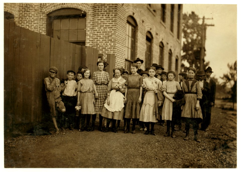 Children under sixteen years are dismissed half an hour before the rest at Priscilla Knitting Mills, Meridian, Miss. 5-30 P.M. LOC nclc.01869