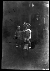Children walking, Chinatown, San Francisco LOC agc.7a09009