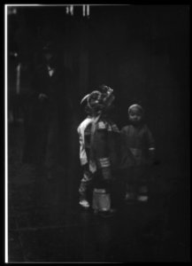 Children walking, Chinatown, San Francisco LOC agc.7a55021