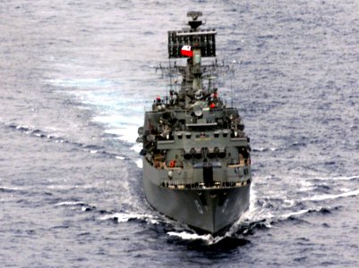 Chilean destroyer Blanco Encalada (DLH 15) underway in 1999