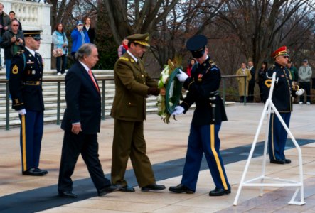 Chilean Wreath Laying (16051924865)
