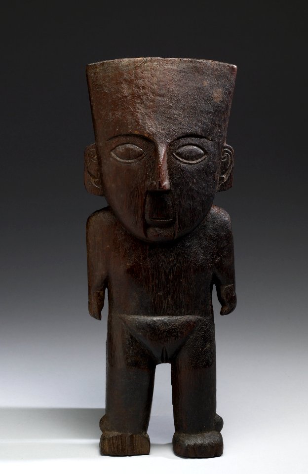 Chimú - Standing Female Figure - Walters 61353