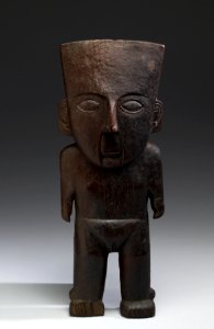 Chimú - Standing Female Figure - Walters 61353