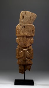 Chimú - Carved Standing Figure - Walters 61357 photo