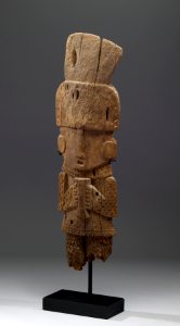 Chimú - Carved Standing Figure - Walters 61357 - Three Quarter