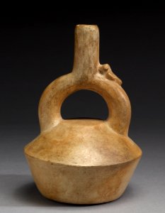 Chimú - Stirrup Vessel - Walters 482854
