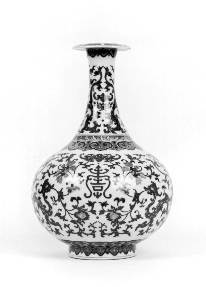 Chinese - Bottle Vase with Floral Designs - Walters 491635
