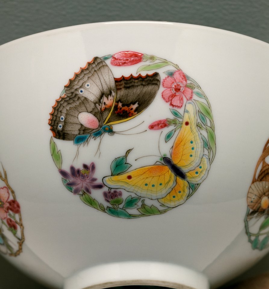Chinese - Bowl with Flowers and Butterflies - Walters 491108 - Detail