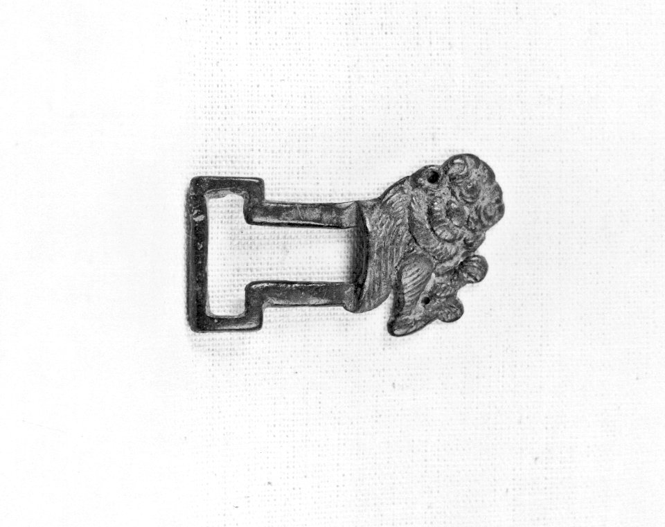 Chinese - Buckle with Lion - Walters 541860