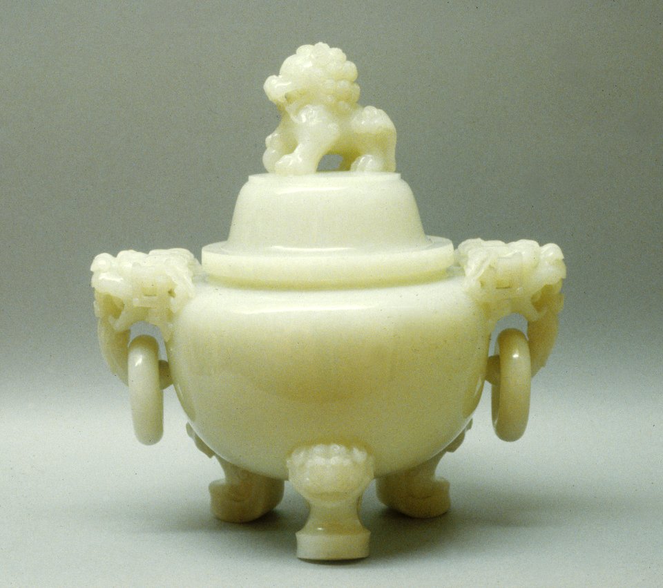 Chinese - Covered Bowl with Fu Lion - Walters 42311