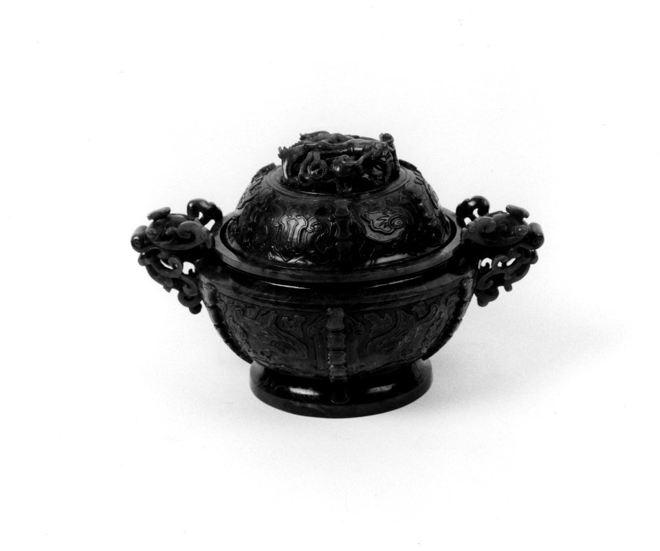 Chinese - Covered Bowl with Archaic Motifs - Walters 42323 - Three Quarter