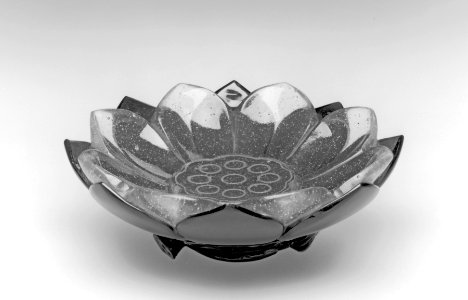 Chinese - Dish in the Form of a Lotus - Walters 47690 photo