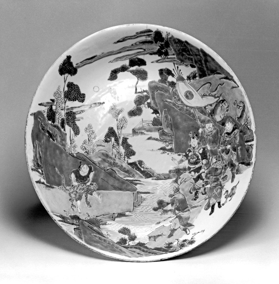 Chinese - Dish with Scene of Warriors - Walters 491306
