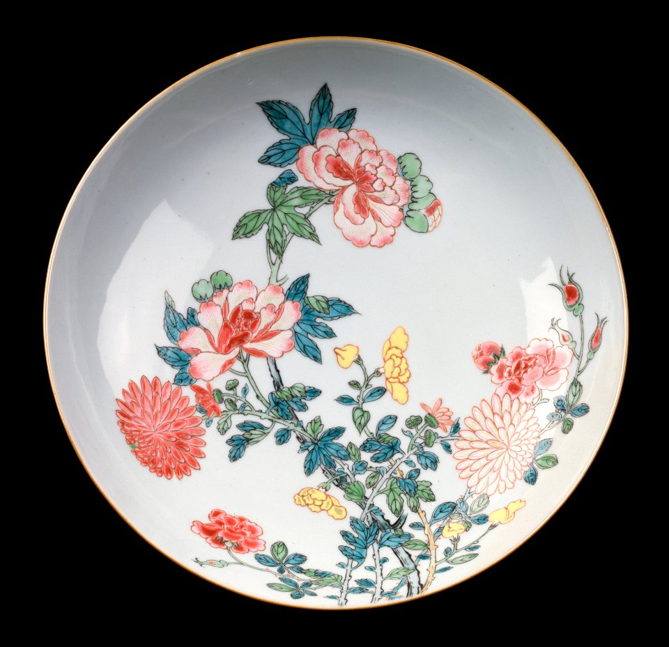 Chinese - Dish with Chrysanthemums and Peonies - Walters 491239 - Interior