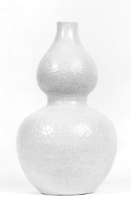 Chinese - Gourd-Shaped Vase - Walters 49120 photo