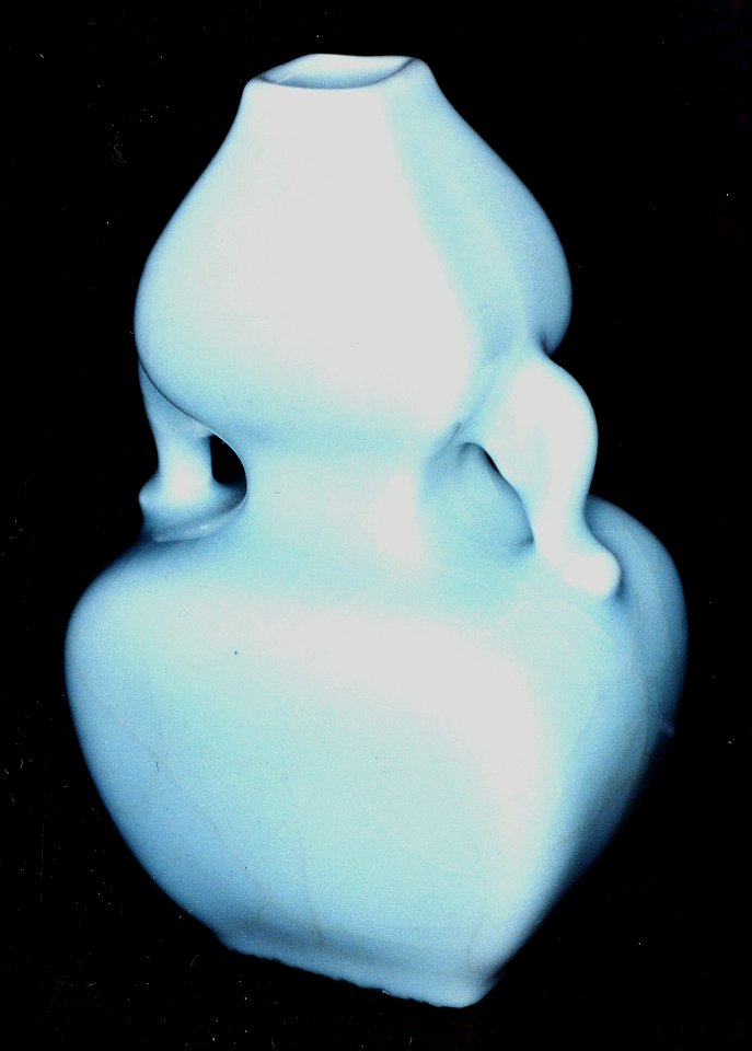 Chinese - Gourd-Shaped Vase - Walters 491154 - Profile