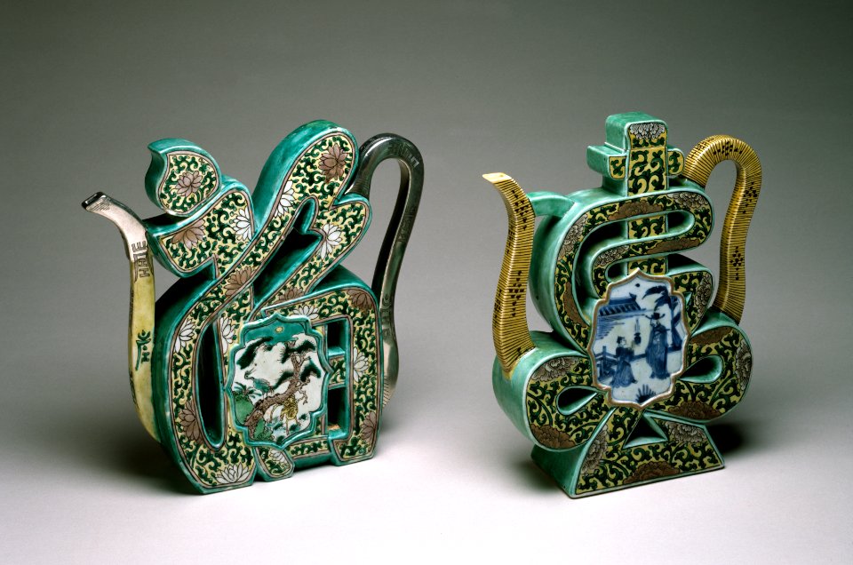 Chinese - Pair of Famille Verte Wine Pots in the Form of the Characters - Walters 492347, 492393 - Group