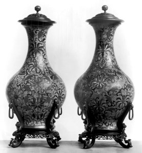 Chinese - Pair of Covered Vases - Walters 44557, 44558