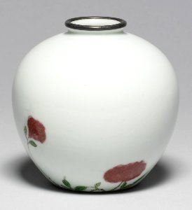 Chinese - Rose Spray Vase - Walters 491099 photo