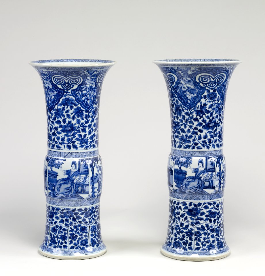 Chinese - Pair of Vases with European Women - Walters 491913, 491914