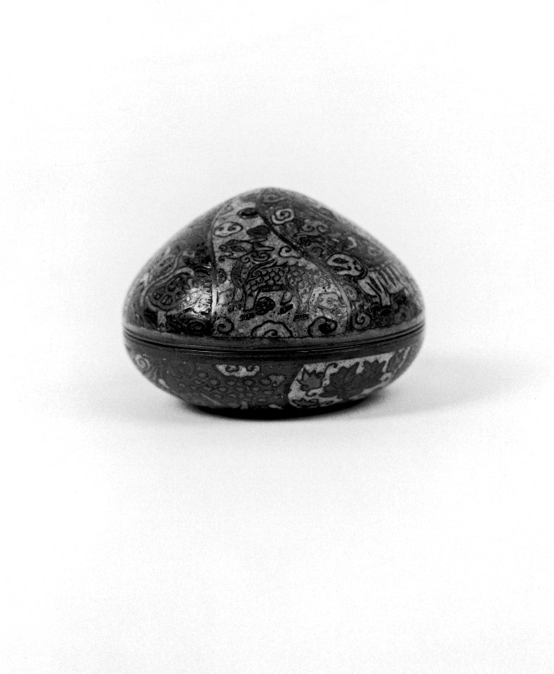 Chinese - Small Box with Animals of the Four Directions - Walters 44565