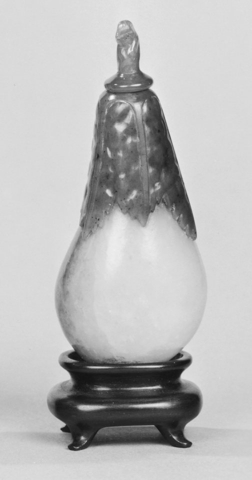 Chinese - Snuff Bottle in the Form of an Eggplant - Walters 42313