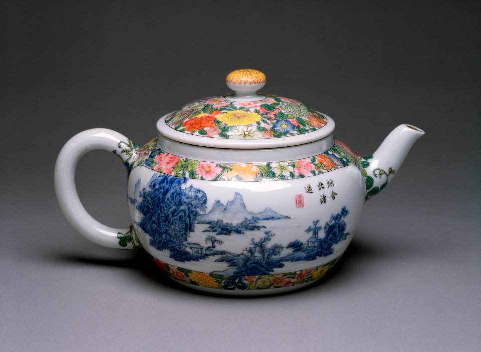 Chinese - Teapot with Landscapes - Walters 49740 - View A