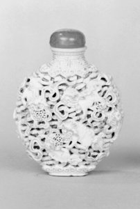 Chinese - Snuff Bottle with Lions and Tasseled Balls - Walters 4964 - Group