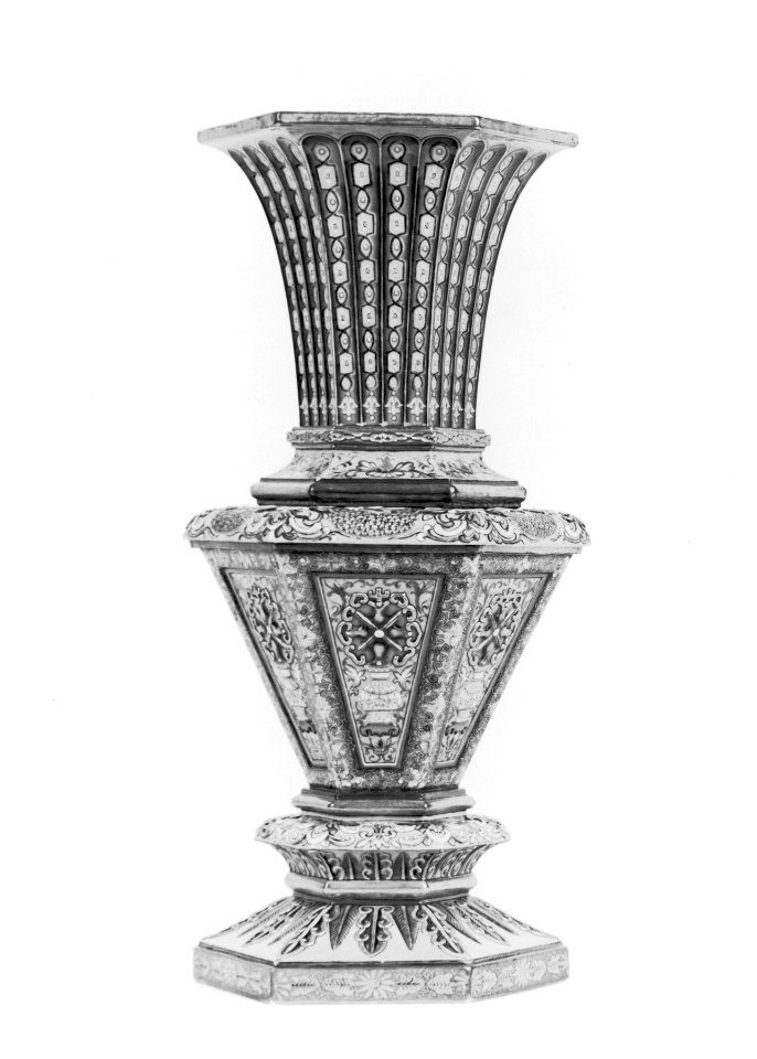 Chinese - Vase for a Buddhist Altar - Walters 492017