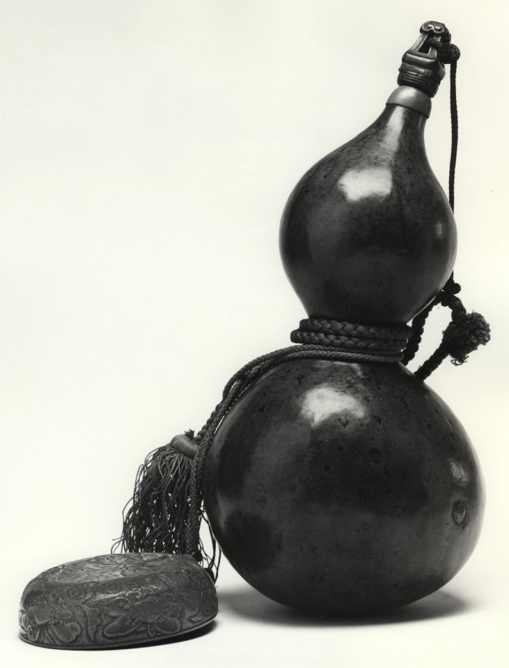 Chinese - Wine Bottle and Cup - Walters 685