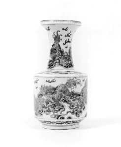 Chinese - Vase with Lions and Tasseled Balls - Walters 491527 - Side B