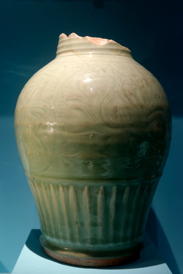 Chinese celadon vase Branly 71.1886.89.1