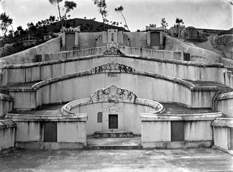 Chinese Grave 240 by Lai Afong c1880s