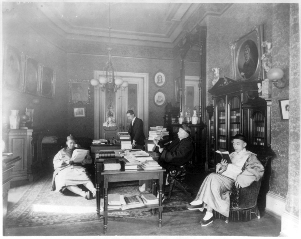 Chinese Legation in Stewart Castle, Dupont Circle, Wash., D.C. LCCN2001704533