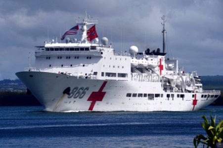 Chinese Navy hospital ship Peace Ark (866) departs Joint Base Pearl Harbor-Hickam following the conclusion of Rim of the Pacific 2016. 160805-N-AI605-055