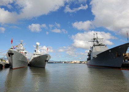 Chinese ships visit Pearl Harbor-Hickam 130906-N-ZK021-005