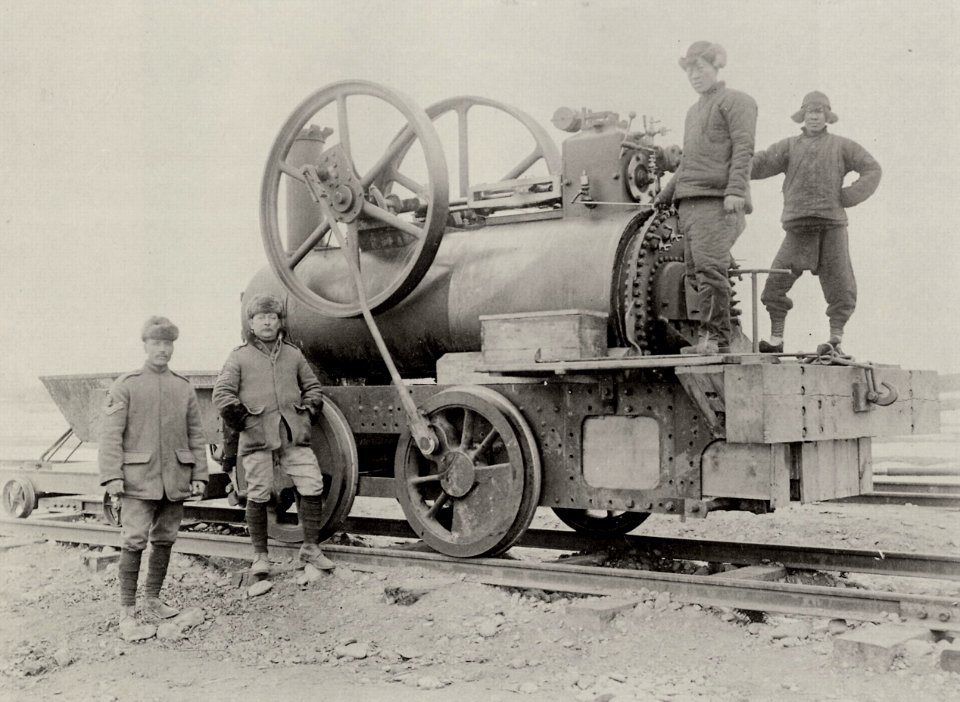 Chinesischer Photograph um 1880 - Frühe chinesische Eisenbahn (Zeno Fotografie)