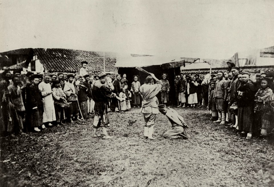 Chinesischer Photograph um 1860 - Hinrichtungsszene (Zeno Fotografie)
