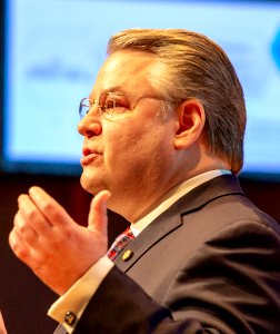 Chip Chambers at Rare Disease Day at NIH 2020 (cropped)