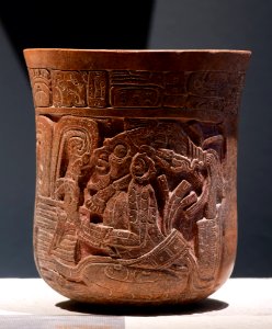 Chochola carved vase Soleil de nuit lot54