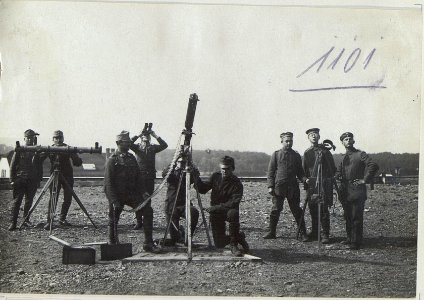 Chodorow, Fliegerabwehrstation mit Maschinengewehr am Dache der Zuckerfabrik. (BildID 15729500)