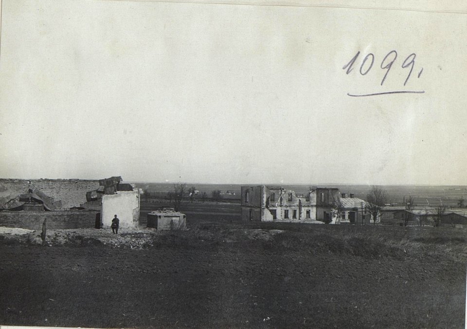 Chodorow, Hausruinen am Ortsrande. (BildID 15729486)
