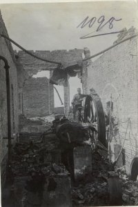 Chodorow, Verwüstung im Maschinenraum der Brettsäge. (BildID 15729479)