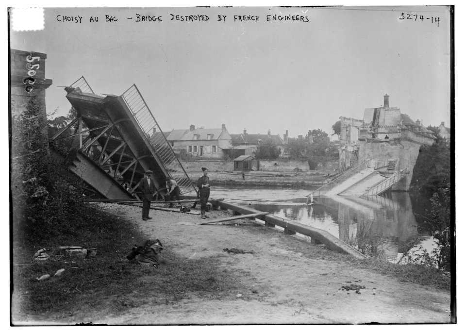 Choicy Au Bac - Bridge destroyed by French Engineers LCCN2014697915